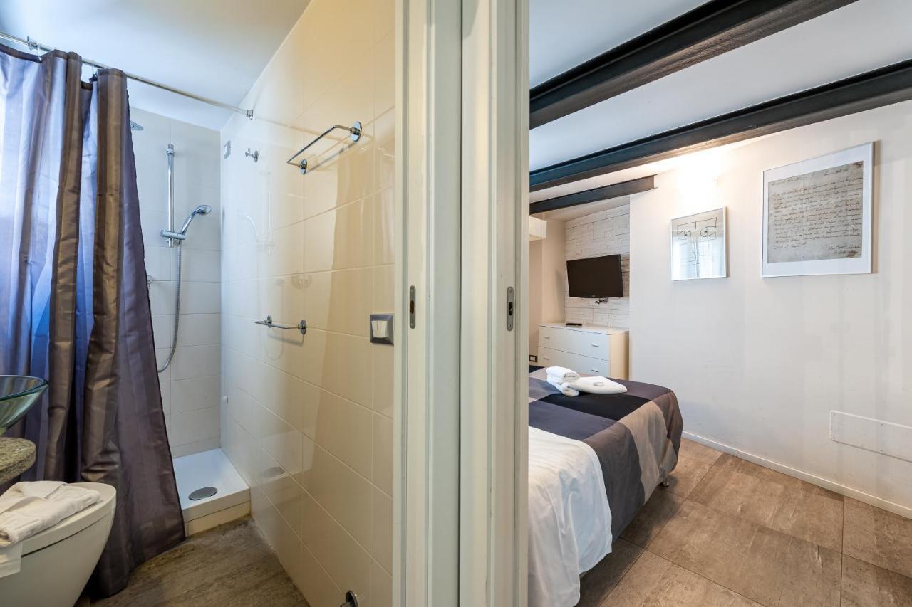 Irex Tevere Sant Angelo Private Apartment Rom Exterior foto